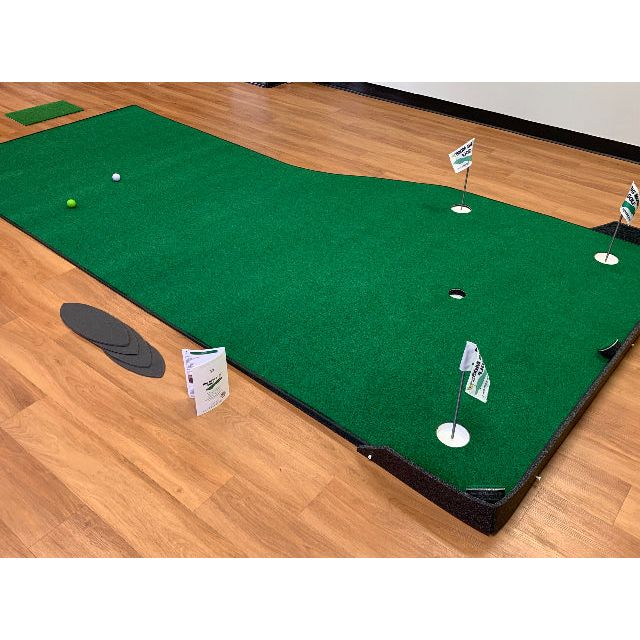 Big Moss Country Club 610 Putting Green - Golf Simulators Direct